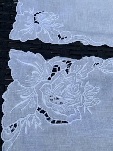 Vintage White Cotton Scalloped Edge Embroidered Cutwork Napkin Set 2pc 12"x 18" - Picture 5 of 8