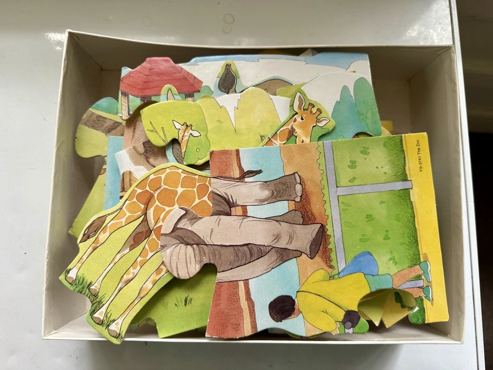 VTG '93 The Zoo Giant 30 Piece Floor Puzzle Frank Schaffer Animal Elephant Zebra - Image 2 of 4
