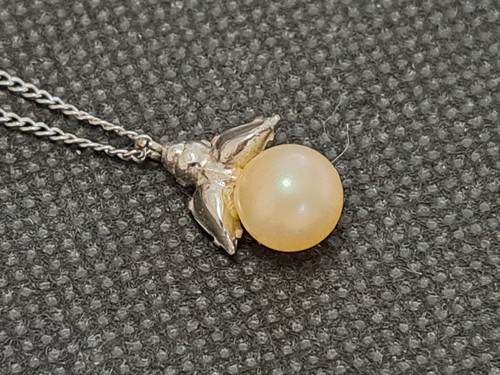 Sterling Necklace With Pearl Pendant And Set Of Sterling And Pearl Earrings - Foto 3 di 10