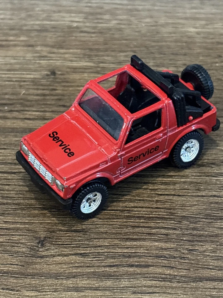 Maisto 铃木服务吉普车红色复古 SJ413Q — 第 2/4 张图片