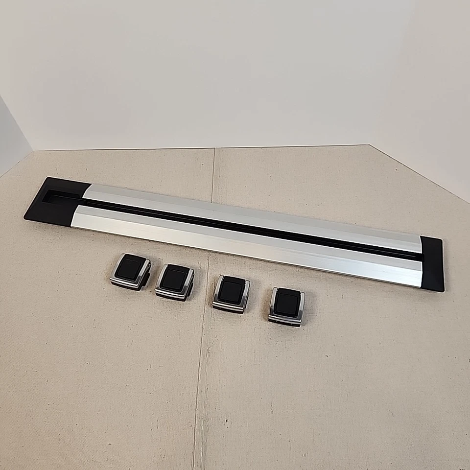 Riel de carga puerta trasera con escotilla Jeep Wrangler OEM 68419013AB y 4 amarres 68419014AA  Foto 2 de 4