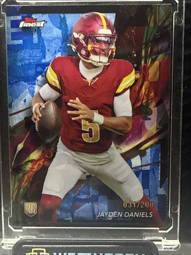 2024 Topps Finest - Common Jayden Daniels #67 Blue Refractor /200 (RC)