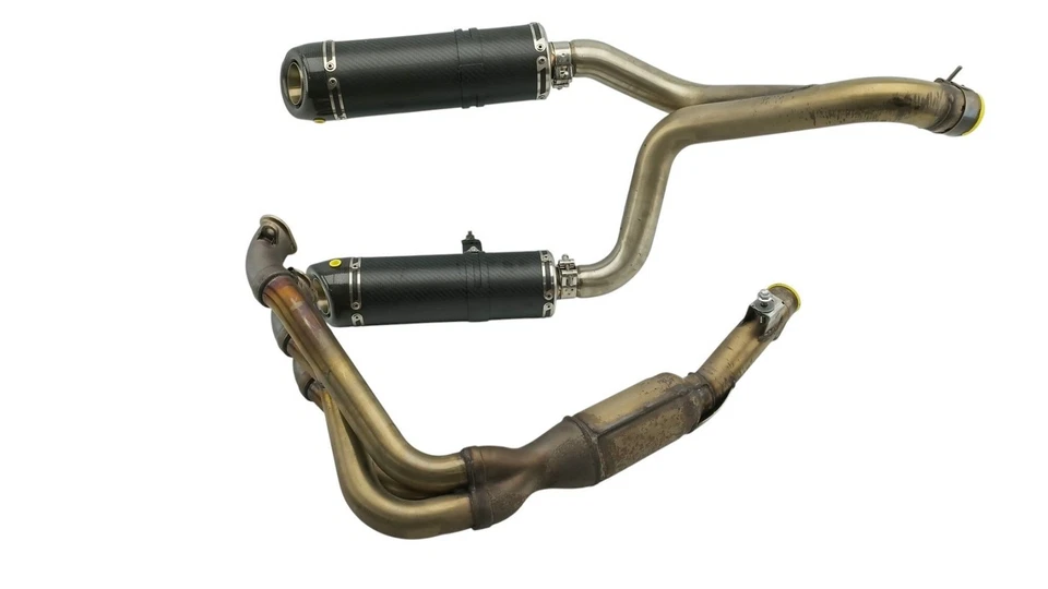 Línea de escape ABS TRIUMPH SPEED TRIPLE 1050 R 2016 a 2018 Foto 4 de 4