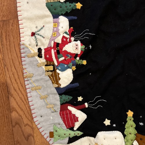 New World Arts Wool Felt Embroidered Table Runner Santa Christmas village 21x69" - Picture 3 of 11