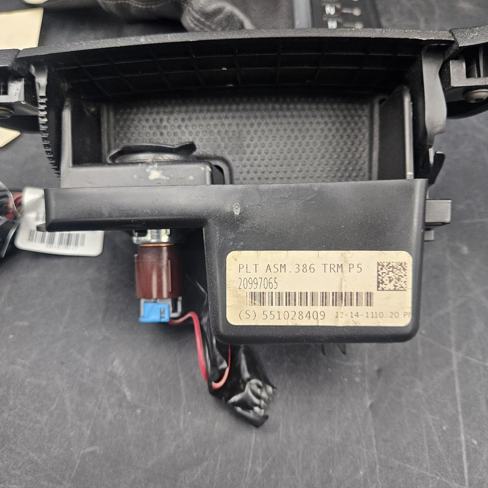 2008 - 2012 年雪佛兰迈锐宝自动变速器挡板盖装饰原始设备制造商 — 第 4/4 张图片