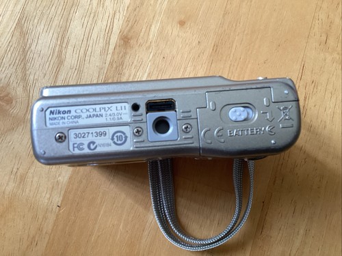 Nikon Coolpix L11 6MP Digital Point & Shoot camera In Box W Manual tested! - Picture 12 of 14