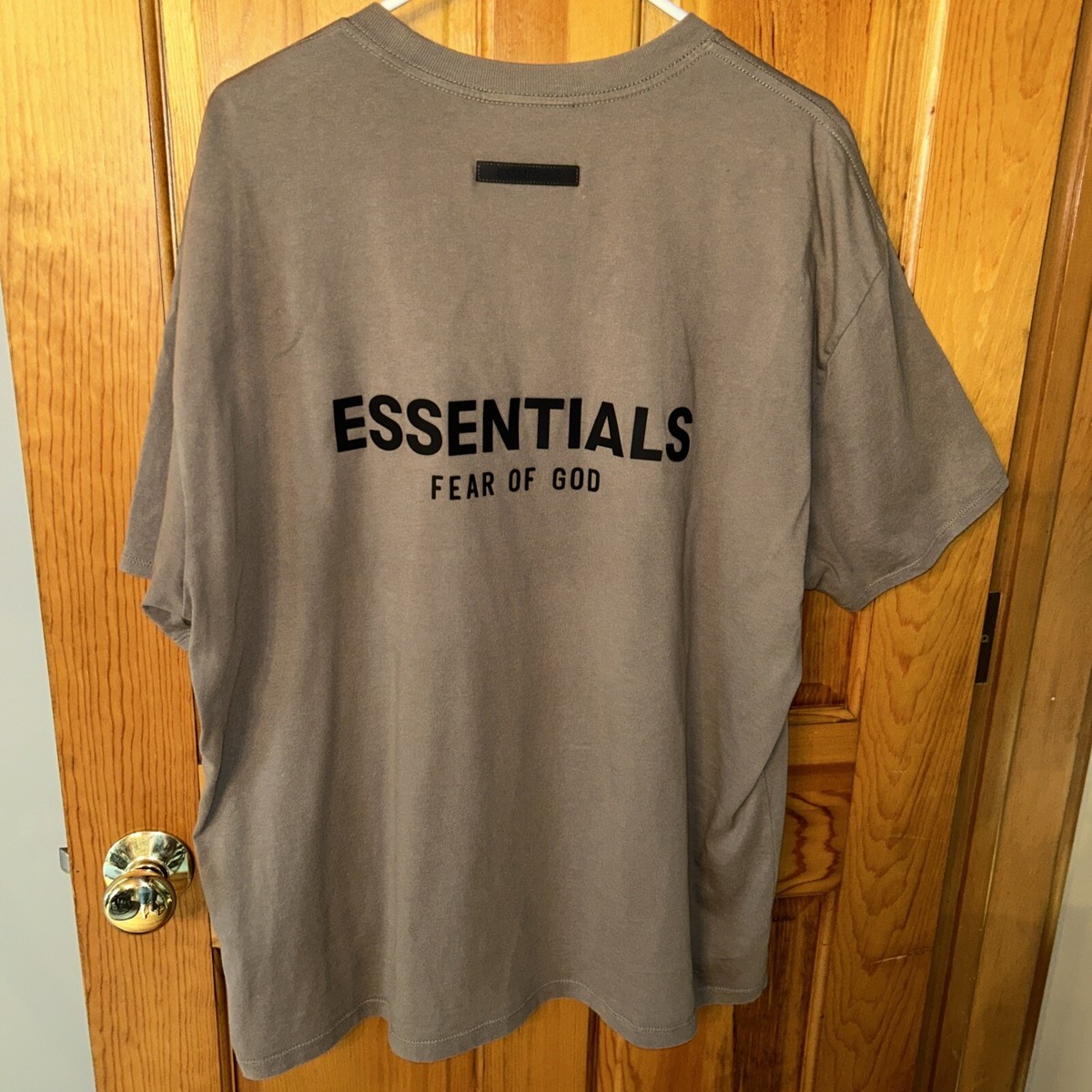 Mens Essentials Fear of God Tee Shirt Back Logo Short