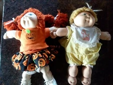 2 Vintage 1985 Xavier Roberts Cabbage Patch Dolls Blonde & Redhead Signed