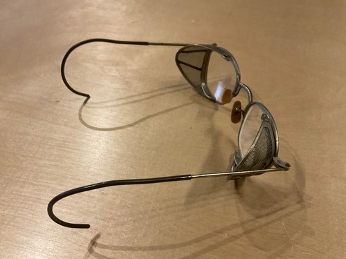 Vintage metal framed goggles with mesh side shields - Picture 4 of 5