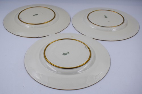 3 Red Royal Doulton Raised Paste Gold Dinner Plates, Circa 1920 - Picture 9 of 9
