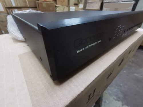 Transmisor/DAC Bryston BDA-3.14, panel negro de 17", hecho en Canadá - Imagen 5 de 6