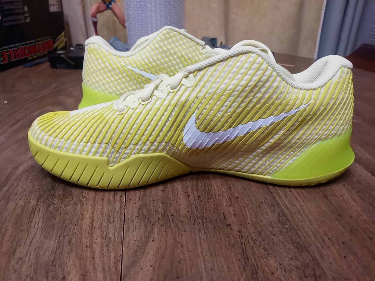 Nike Air Zoom Vapor 11 Hard Court Tennis Shoe Volt - DR6965