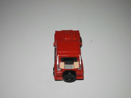 Micro Machines Galoob 1989 Lamborghini LM 002 Micro Light car (Red color)Rare - Imagen 4 de 6
