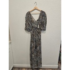 NWT. Express. MAXI DRESS Animal Print. SIZE SMALL