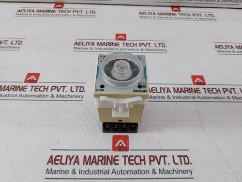 AUTONICS AT8N Multi-Function Analog Timer W/ Base 0-5 SEC 250VAC 100-240VAC - Picture 1 of 10