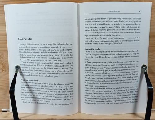 Christian Character Bible Studies: Staying Faithful by Howard & Andrea Louthan - Bild 9 von 17