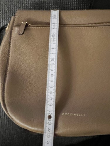 Coccinelle Handtasche Umhängetasche taupe/nude ital. Leder ca. 27,5 x 23 x8 cm - Bild 13 von 16