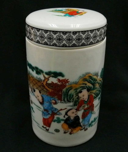 Chinese 嬰戲圖 Kids Playing Cuju 蹴鞠 in Garden 6" Porcelain Lidded Container Vintage - Picture 2 of 15