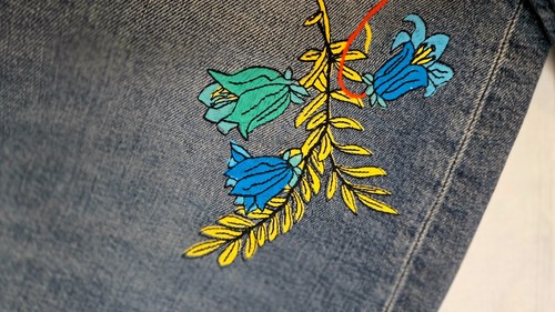 Escada Sport Denim Damen Jeans Blumen bestickt Fransen unten Gr. 34/US6 - Bild 11 von 16