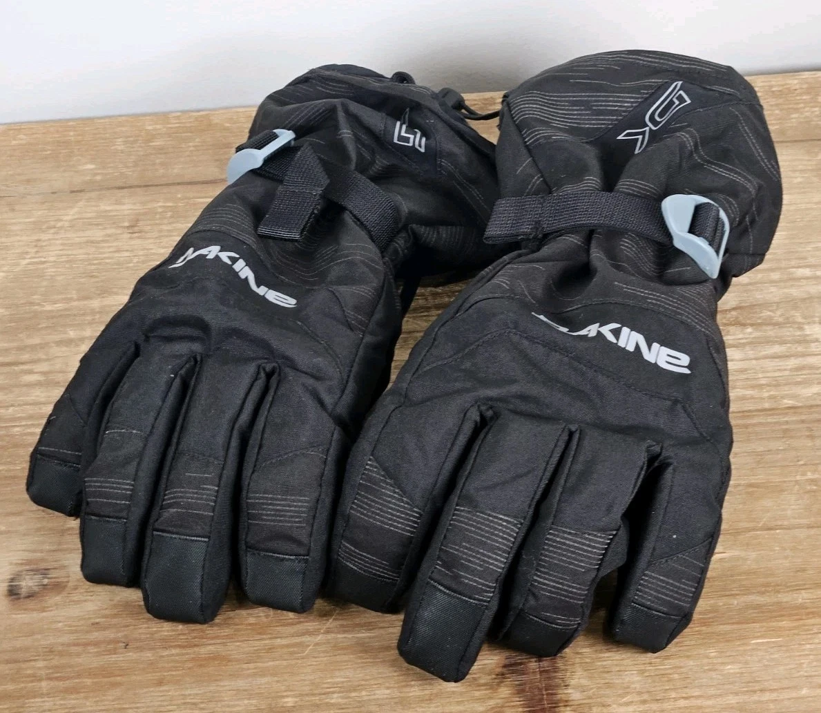Mens Dakine Scout Waterpoof Fleece lined Snowboard Gloves Black Size Medium