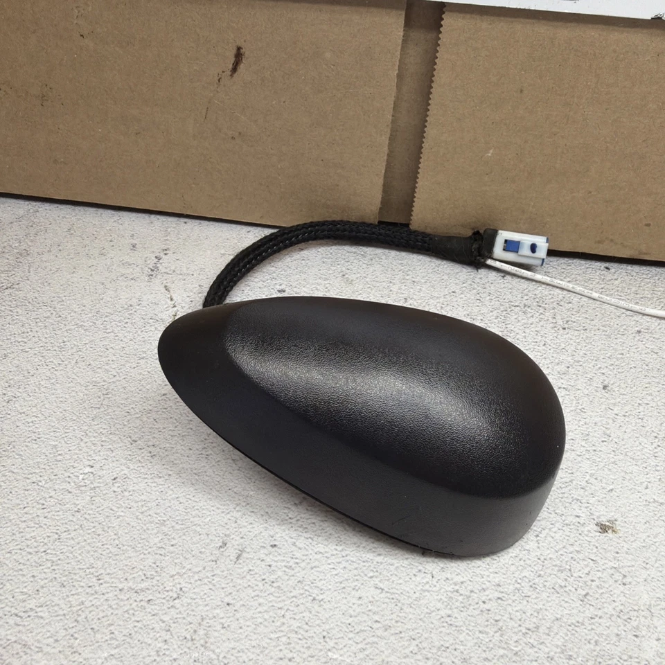 Chrysler 300 Dodge Ram Jeep 2005-2012 antena satelital genuina montada en el techo OEM Foto 3 de 4