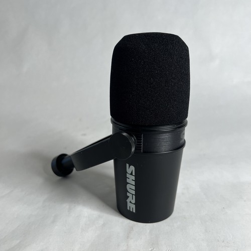 Shure MV7X Professional Mics (4) Podcast, Home Recording XLR Output - Picture 5 of 8