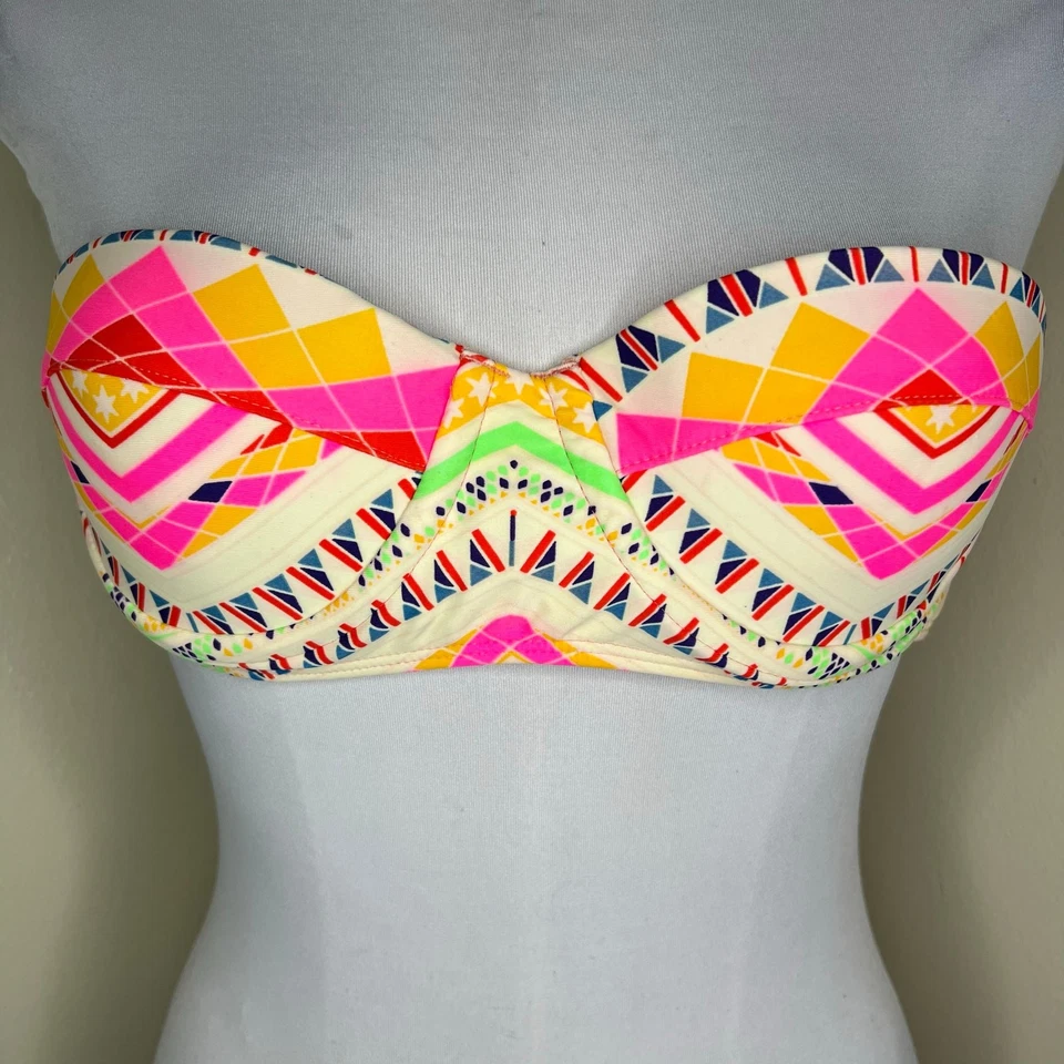 Top de bikini Mara Hoffman Naga Bustier mediano sin tirantes con aros traje de baño de playa Foto 2 de 4