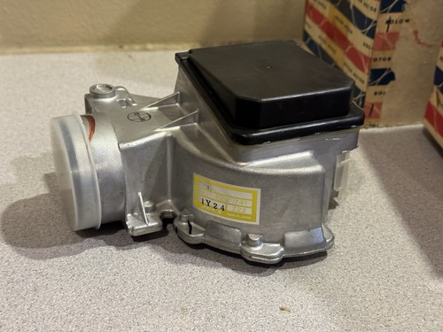 1981-1983 Nissan 200SX Mass Airflow Sensor Assembly NOS 22680-D8101 - Picture 4 of 6