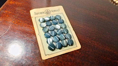 Antique Superior Quality Shell Buttons Set 24pc Vintage Carded Lot Round 1cm - Picture 3 of 8