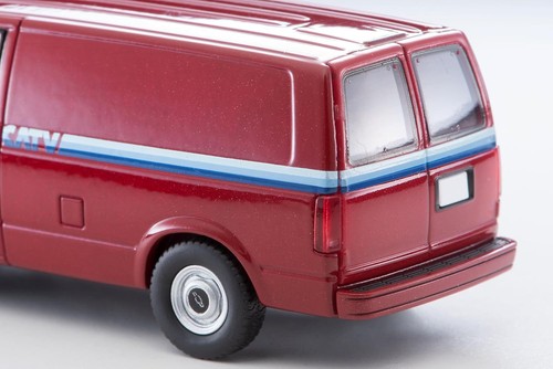 Tomytec Tomy Tomica Vintage Neo LV-N344a Chevrolet Astro Van 1:64 - Picture 3 of 7
