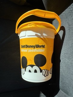 Walt Disney World Yellow Annual Passholder Popcorn Bucket $2.25 refills for life