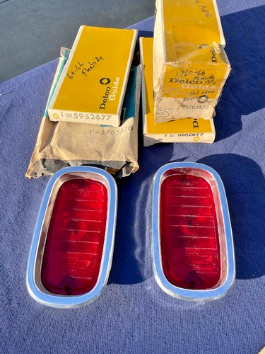 1960-1966 Chevrolet Fleetside Pickup Truck NOS Tail Light Lamp Lens + Bezel Pair - Picture 1 of 15