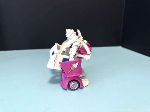 Hasbro Transformers Modellino Deluxe La Vendetta dei Caduti Skids & Mudflap - Foto 10 di 16