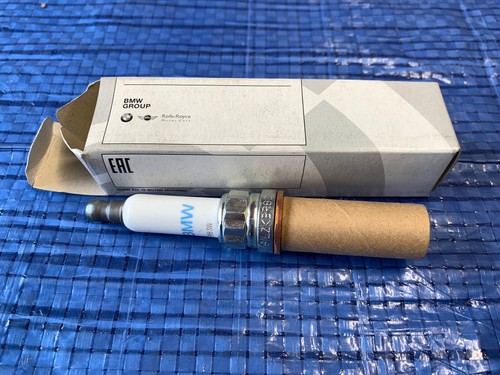 Genuine BMW (NGK) N20/N63N High Power Spark Plug (12120039664) - Brand New - Picture 3 of 3