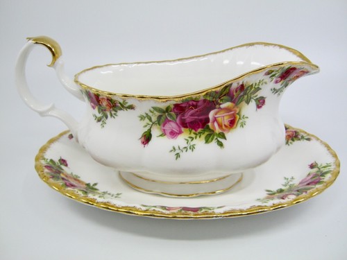 Royal Albert Old Country Roses Gravy Boat With Underplate Pink Flowers England - Picture 2 of 8