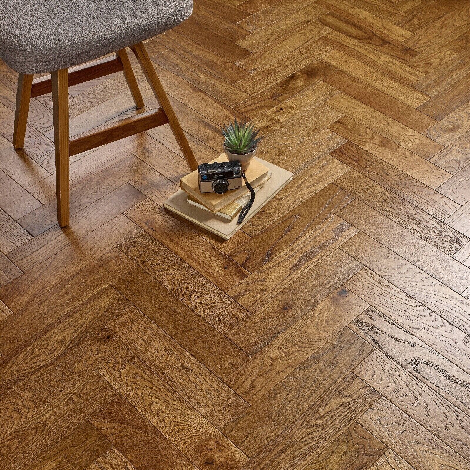 15mm Sicily Herringbone Parquet Engineered Wood Flooring "SAMPLE"