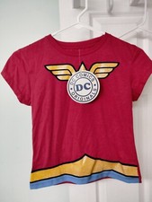DC Comics Wonder Women Shirt M Girl Youth with Removable Cape Halloween Costume