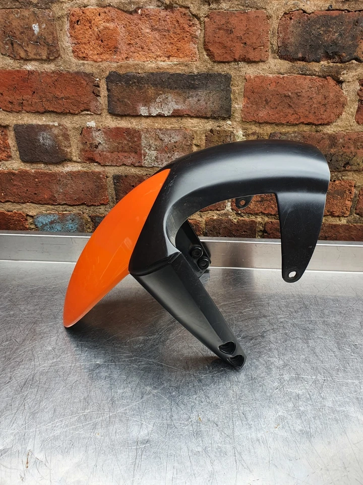 KTM 640 DUKE 2 LC4   2000-2006 GENUINE FRONT FENDER - ORANGE - Image 3 of 4