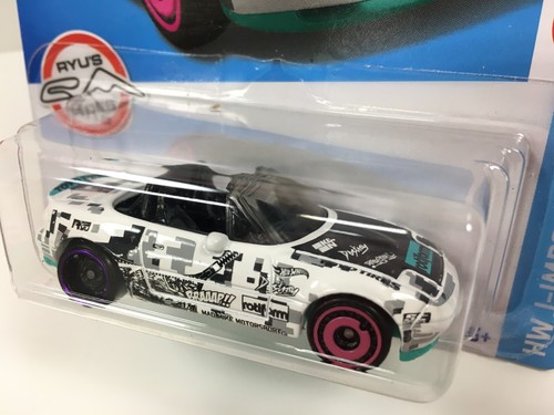 Hot Wheels 2023 2022 '91 Mazda Miata MX-5 & '15 Mad Mike Mazda MX-5 White Lot 2 - Picture 4 of 8