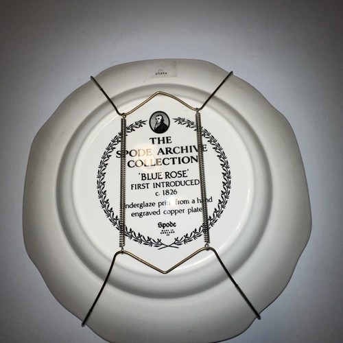 SPODE, ARCHIVE COLL, BLUE ROSE, 3 PC, TWO 9 Inch PLATES, ONE 11 1/2 BOWL - Picture 8 of 8