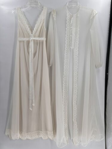 Vtg 60s Vanity Fair Double Sweep Chiffon Nylon Lace Peignoir Gown Robe Set 32 - Picture 3 of 9
