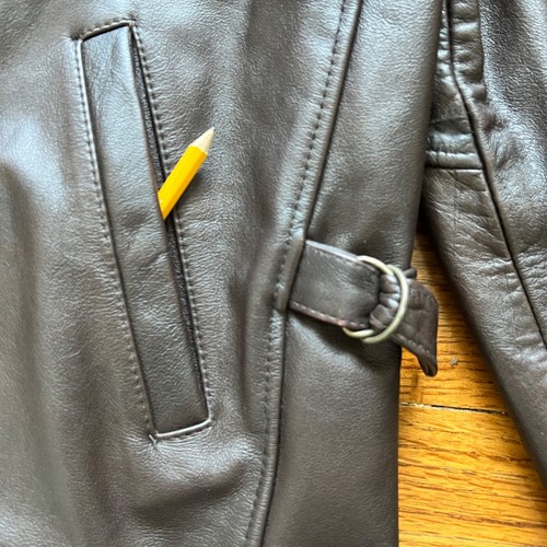 Chaqueta de bombardero de cuero Wilson de colección para hombre pequeña abrigo sobrenatural Dean Winchester - Imagen 18 de 19