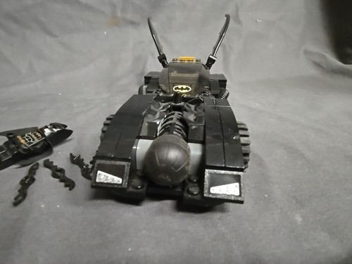 LEGO Batman 7781 Batmobile (2006) – Incomplete Set, Includes Batman Minifigure - Picture 6 of 7