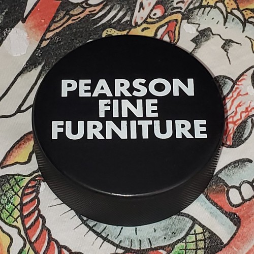 NUOVO HAMBURG FIREBIRDS ๐ฆ
JUNIOR C PUCK PEARSON MOBILI FINI SPONSOR RARO FORO - Foto 2 di 10
