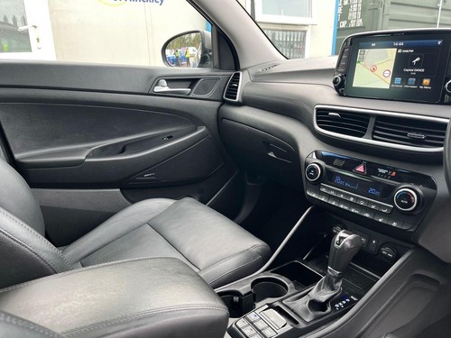 2019 Hyundai Tucson 1.6 T-GDi Premium SE DCT Euro 6 AUTO 5dr Grey FSH NAV AC - Picture 16 of 24