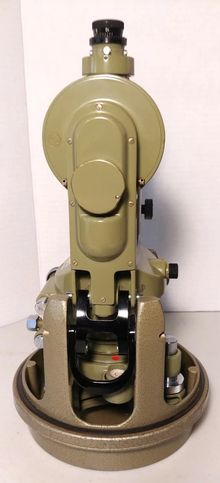 Equipamento de pesquisa Wild Heerbrugg Theodolite T1A com estojo vintage #127084 muito limpo - Imagem 3 de 4