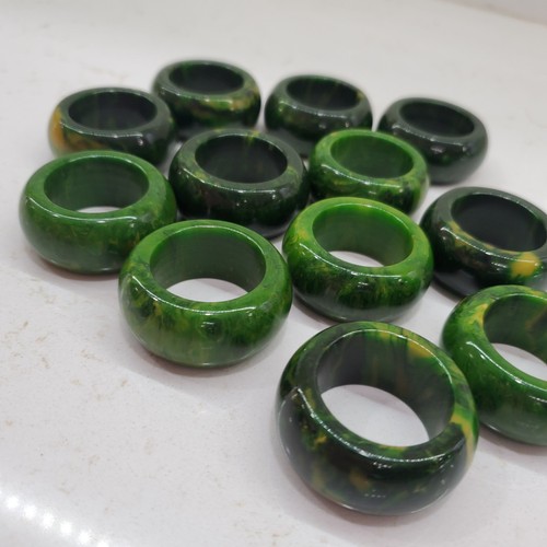 Malachit Grün Bakelit Serviettenringe Vintage 12er Set Atemberaubende Lebendige Farbe - Bild 4 von 24