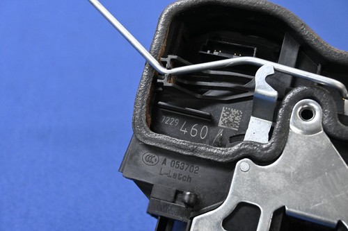 BMW E82 E90 F01 F06 F10 F12 F22 F30 F32 F36 Rear Right Door Lock Actuator OEM - Picture 13 of 13
