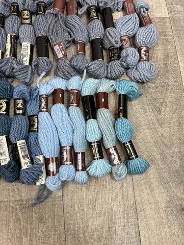 81 x Vintage DMC Skeins Tapestry Wool Yarns Mixed Colours Huge JobLot Bundle - Picture 5 of 17