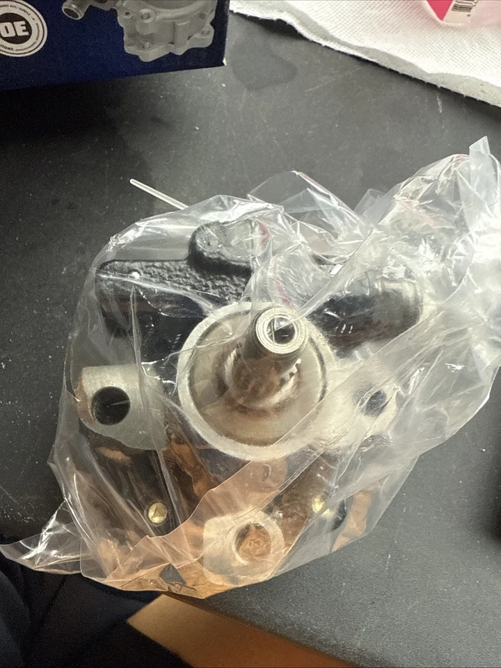 Bomba de dirección asistida CARQUEST 985931CQ 4432007010 - Toyota Lexus - NUEVA EN CAJA Foto 2 de 3